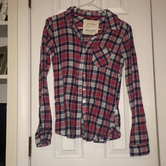 2 flannels - Picture 4 of 5